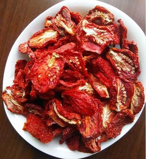Tipo secado orgânico saudável do cultivo do ar livre do tamanho de Cutted dos tomates meio