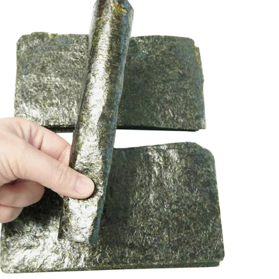 Escuro - alga verde Nori Sushi saudável delicioso natural de 19 x de 21cm