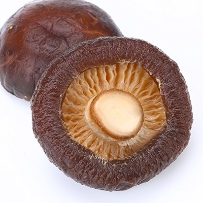 Cogumelos orgânicos de shiitake secos excelentes para sopas e batatas fritas