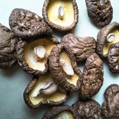 Cogumelos Shiitake Secos de qualidade superior saudáveis nutritivos deliciosos