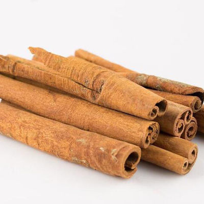 Bastões de canela secos para chá e especiarias