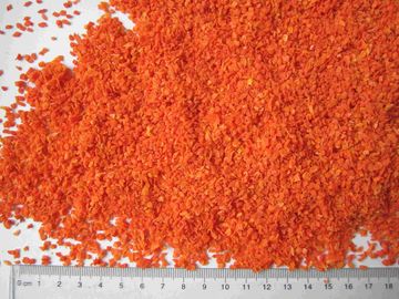Os vegetais crus secaram o alimento saudável 1-3mm das microplaquetas da cenoura nenhuns odores estrangeiros