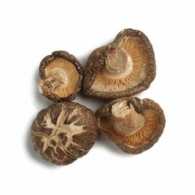 Cogumelos de shiitake secos de forma natural Cogumelos de shiitake secos 1 kg a granel